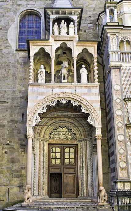 Giovanni da Campione, Protiro settentrionale della cattedrale di Santa Maria Maggiore, XIV secolo, Bergamo 