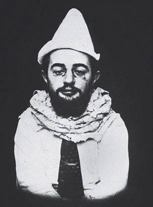 Henri de Toulouse-Lautrec vestito da clown, 1894 ca, fotografia