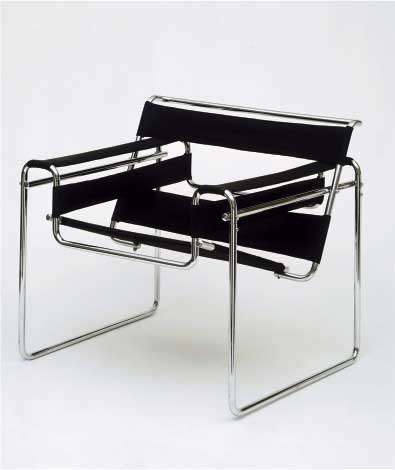 Marcel Breuer, Poltrona Wassily, 1927-1928, acciaio cromato, tela, altezza cm 76, New York, The Museum of Modern Art