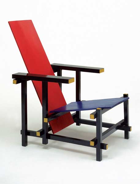 Gerrit Rietveld, Sedia rossa e blu, 1918 ca., legno dipinto, altezza cm 90, New York, The Museum of Modern Art