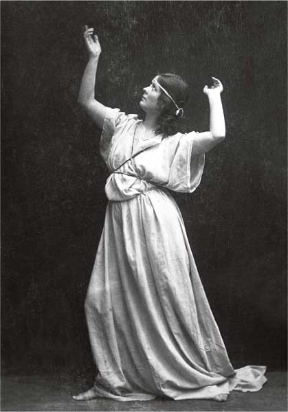 Isadora Duncan mentre balla, 1904, fotografia ai sali d’argento, cm 14,5x10, Collezione privata