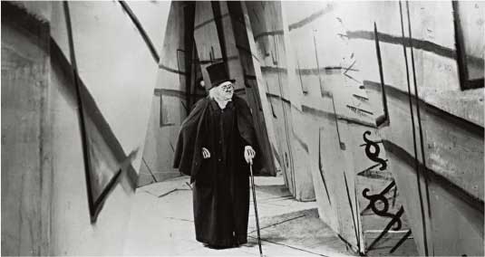 Fotogramma dal film Il gabinetto del dottor Caligari di Robert Wiene, 1919