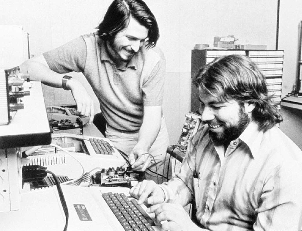 Steve Jobs (1955-2011) et Steve Wozniak (né en 1950) en 1976.